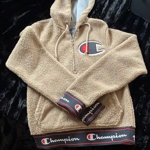 Champion women’s sherpa half zip. Worn twice.